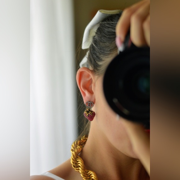 Gucci strawberry crystal earrings - Picture 3 of 9